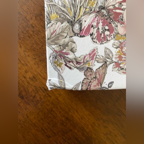 Christian Dior Around the World gift box with magnetic closure flap - Picture 8 of 15